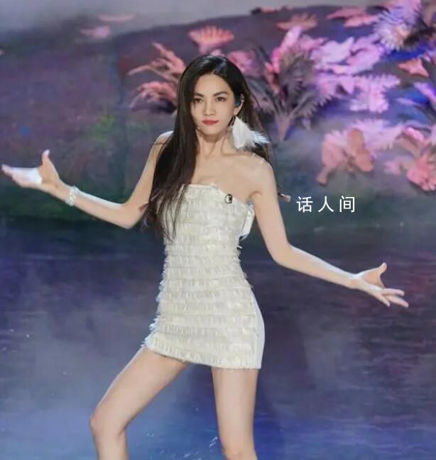 Ella說組團(tuán)22年還沒這么女過 引發(fā)了網(wǎng)友們的熱議