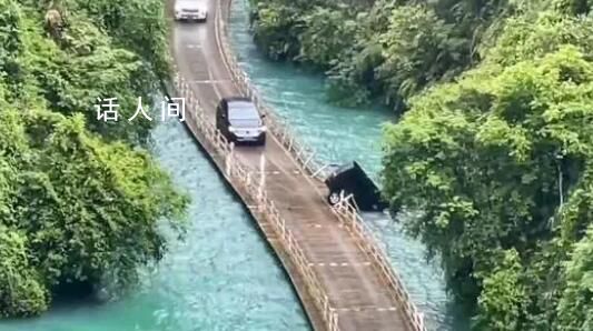 媒體:湖北一游覽車落水沉沒致5死