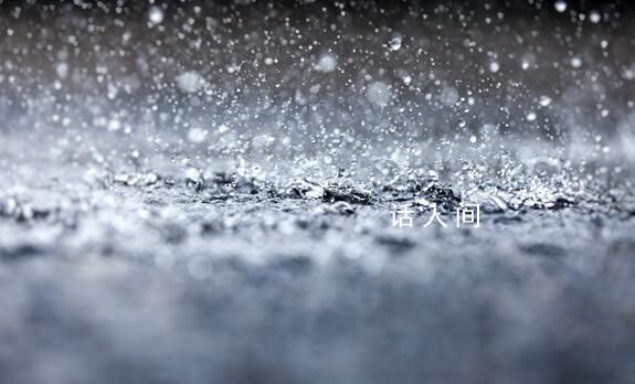 女子家中廚房窗戶被暴風雨整個吹掉 幸虧樓下人比較少沒砸到人