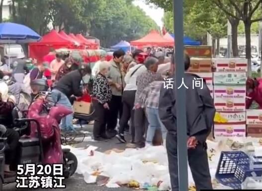 水果攤無人看守30箱香蕉被搶光 引發了全網的關注