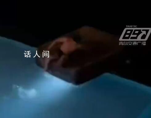 男子無邊泳池坐漂浮床險(xiǎn)跌入山谷 視頻引發(fā)網(wǎng)友關(guān)注