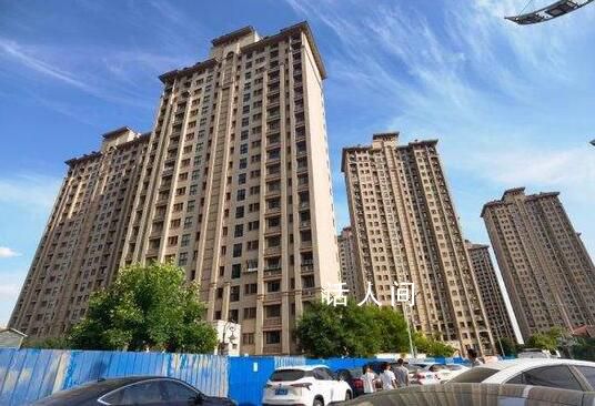 小區(qū)路面開(kāi)裂后業(yè)主連夜搬家 樓體的損壞程度如何