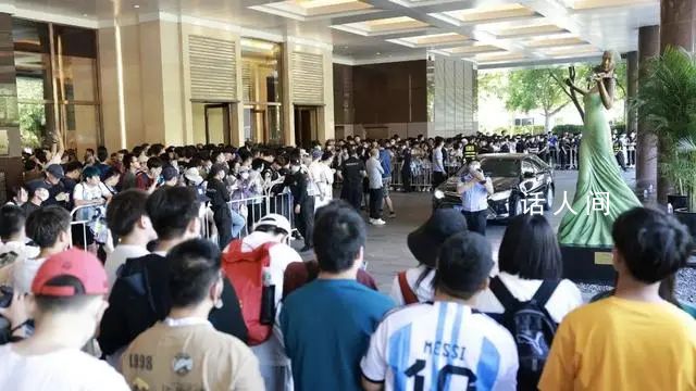 梅西回應被迫“宅”酒店 球迷太瘋狂了