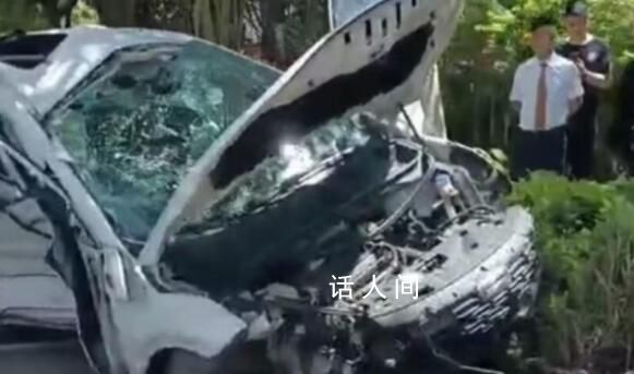 特斯拉追尾撞飛小客車致1死1傷 事故原因正在進一步調查中