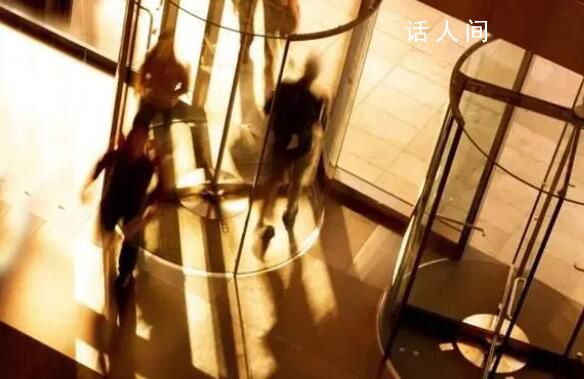 金融旋轉(zhuǎn)門(mén)腐敗:離職官員被搶著要