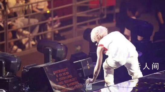 鹿晗演唱會社恐版提詞器 網友直呼好可愛