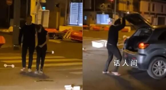 法父親揪參與騷亂兒子耳朵塞進(jìn)車廂