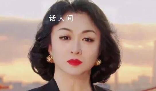 金星吐槽女明星走紅毯捂胸口 引發熱議