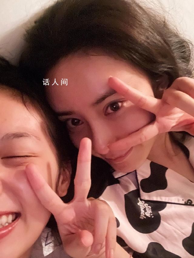 孟子義把周也哄睡后去打牌 讓不少觀眾感嘆她們的默契和可愛