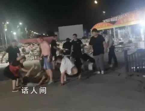 淄博兩燒烤店老板當街大打出手 淄博登上熱搜的新聞開始變得不堪