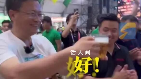 濰坊文旅局長是哆啦A夢吧 現場狂送游客濰坊特產大禮包