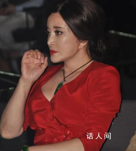 劉曉慶演少女 父親扮演者比其小18歲