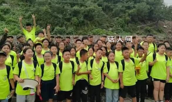 K396列車上44名學生徒步12公里脫困 安全從落坡嶺安置點走出