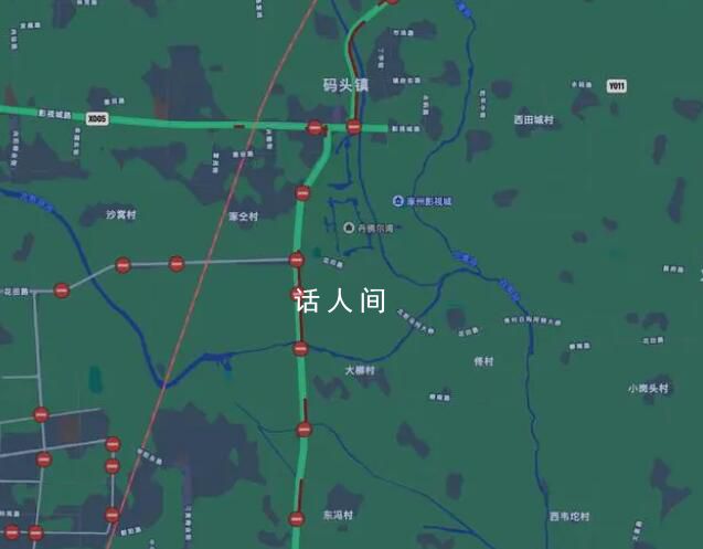 涿州積水逼近紅綠燈 救援艇穿梭