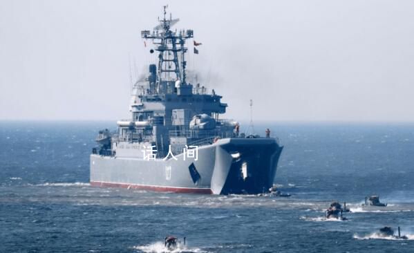 俄軍4000噸級軍艦劇烈爆炸 正在逐漸下沉