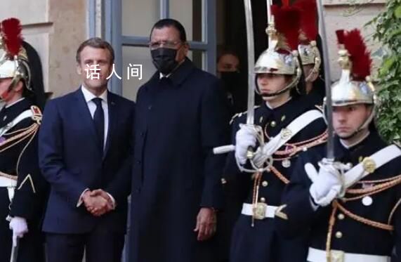 尼日爾總統(tǒng)以人質(zhì)身份在美媒發(fā)文 美方尚未對這一呼吁作出回應(yīng)