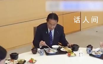 岸田文雄擺拍試吃福島海鮮 邊吃邊夸