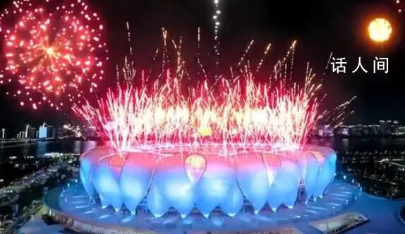 被電子煙花驚艷到了 科技感滿滿