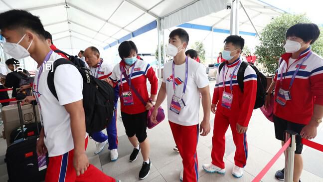 朝鮮代表團185名運動員代表入場 男女分別是74人和111人