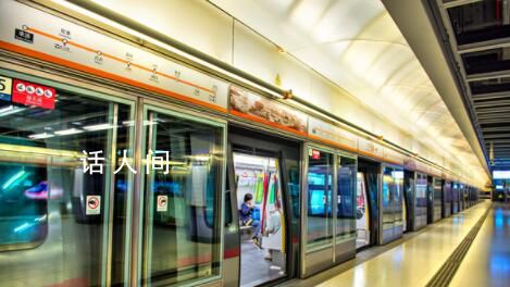 南寧地鐵辟謠夜間免費乘車 目前南寧地鐵暫未推出其他優惠乘車活動