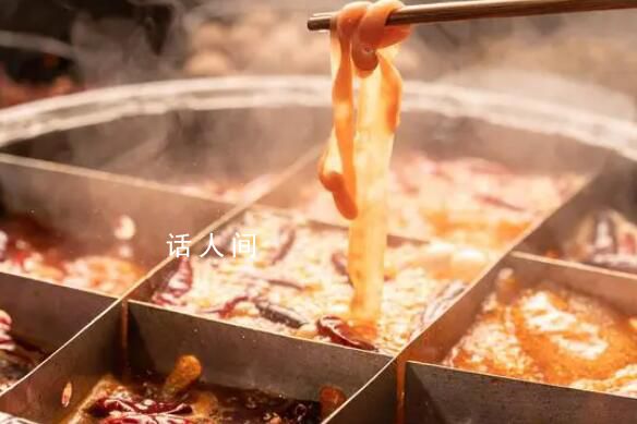 成都火鍋店排號到645桌 網友曬圖表示自己等了4個小時都沒排上