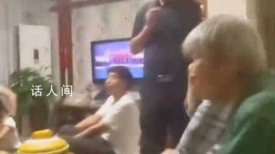 專(zhuān)治催婚催生 25歲女孩回家舌戰(zhàn)群雄