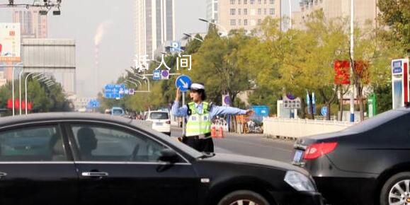 輔警執勤發現風箏線緊急喊停路人 緊急排險