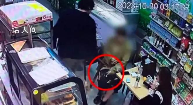 女孩在便利店突遭外籍男子潑剩飯 目前正在處理此事