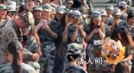 軍訓期間教官向?qū)W生表白?高校辟謠