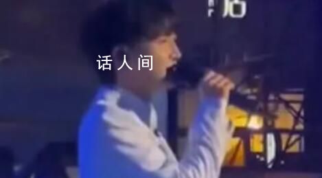 周深曾直接拒絕演唱現場放人聲伴奏 表示自己不太喜歡那樣