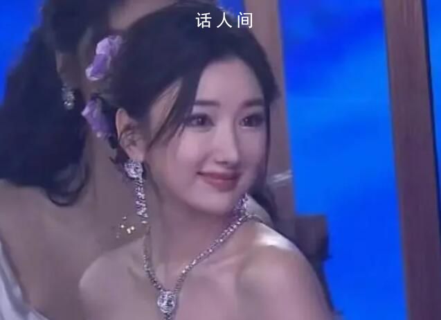 毛曉彤鼻子似整容 中庭變長整個人老了一圈