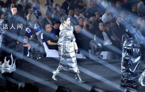 月薪2萬,舍不得買波司登