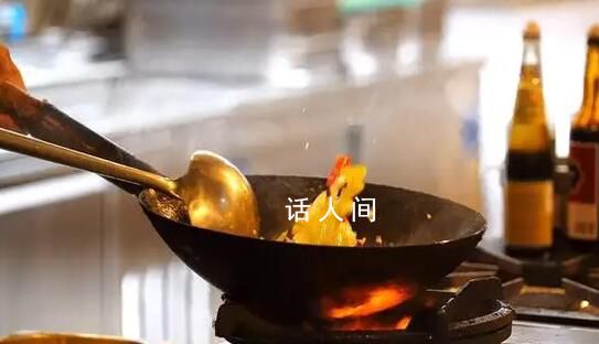 飯店老板稱遭事業單位拖欠餐費24年 追討近三十年未果