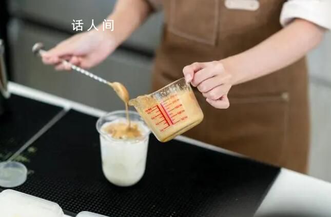 85后大叔賣奶茶身家150億 在五環外悶聲發財