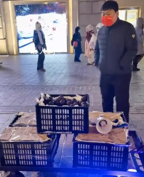 身份證45開(kāi)頭的哈爾濱免費(fèi)吃凍梨 為了感謝廣西朋友送來(lái)的砂糖橘