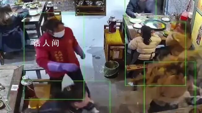 女子遭陌生人端火鍋湯底潑臉 潑火鍋的女子患有精神疾病