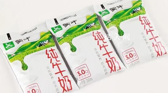 蒙牛客服回應袋裝奶包裝南北差異 工廠設備型號不完全一樣