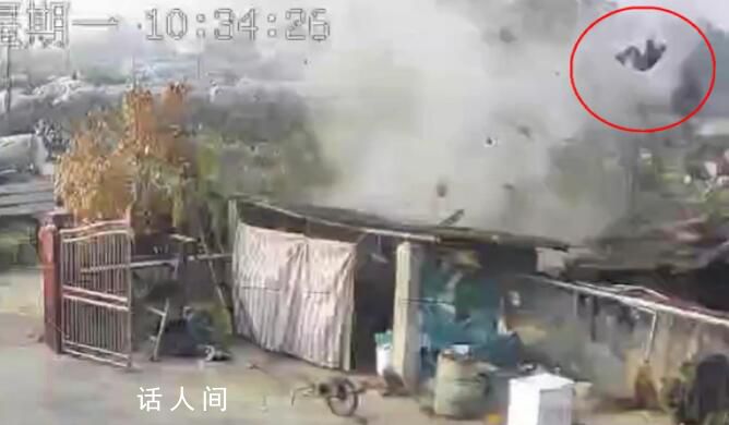 村民家沼氣爆炸人被炸飛到半空 在維修沼氣時發生意外受傷骨折