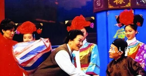 鞏漢林發(fā)視頻緬懷趙麗蓉 以獨(dú)特的方式為趙麗蓉作畫