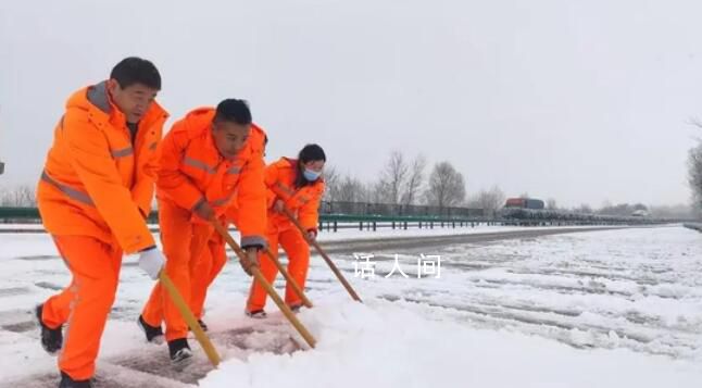 湖北多地發布暴雪紅色預警 多趟列車晚點武鐵部分列車停運