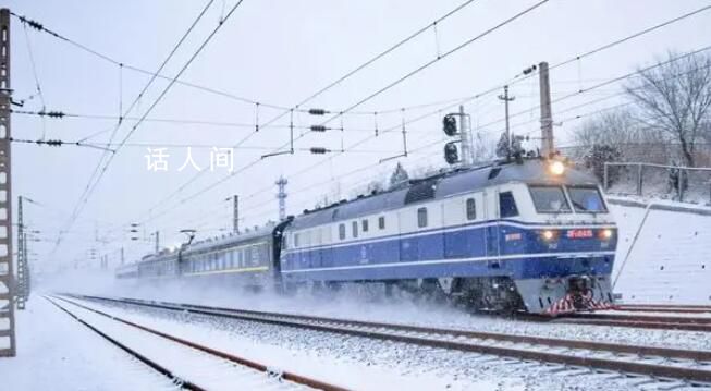 被困湖北高速的返鄉人:雪太大了