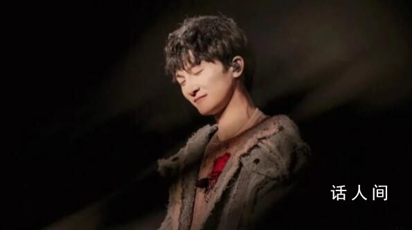 周深在河南春晚瘋狂變裝 一首歌換4套造型