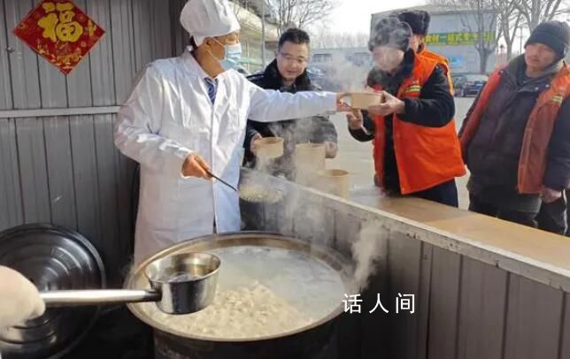 北京新發地10噸除夕餃子開煮 為留守保供的2000多商戶送上熱騰騰的除夕餃子