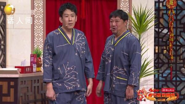 賈冰化身艾莎公主唱冰雪奇緣 你學(xué)會(huì)了嗎