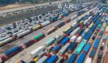 海口三港待渡車輛溢出路面 港口正全力疏運中