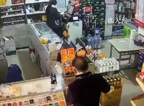 男子連續11天刮刮樂兌獎店主報警 案件正在進一步辦理中