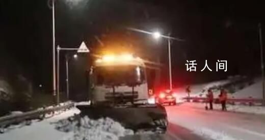多地各部門聯(lián)動清積雪保暢通 以雪為令晝夜不停