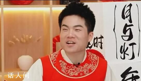 當一本正經的董宇輝講解內衣內褲時 我克服不了 