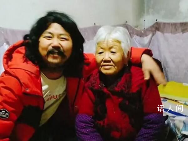 拾荒捐款百萬男子因奶奶去世崩潰 稱自己無家可歸太累了