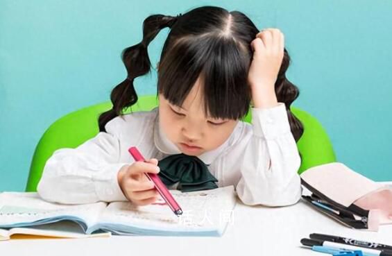 開學第一天就收到“免作業卡” 為學生們開啟一個別樣的開學第一課